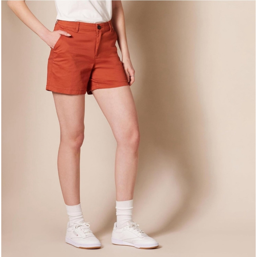 Amazon Essentials Women's Mid-Rise Slim-Fit 5 Inch Inseam Khaki Short - Picture 2 of 5